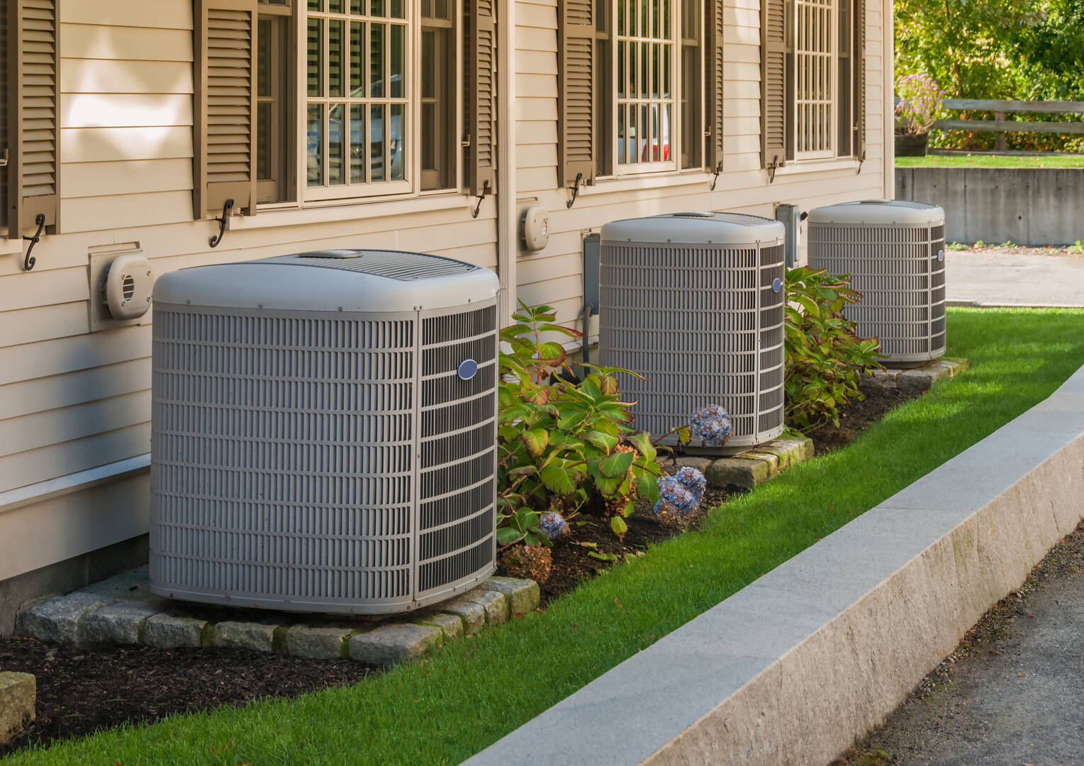 Service 1 Plumbing, Heating & A/C Inc. logo