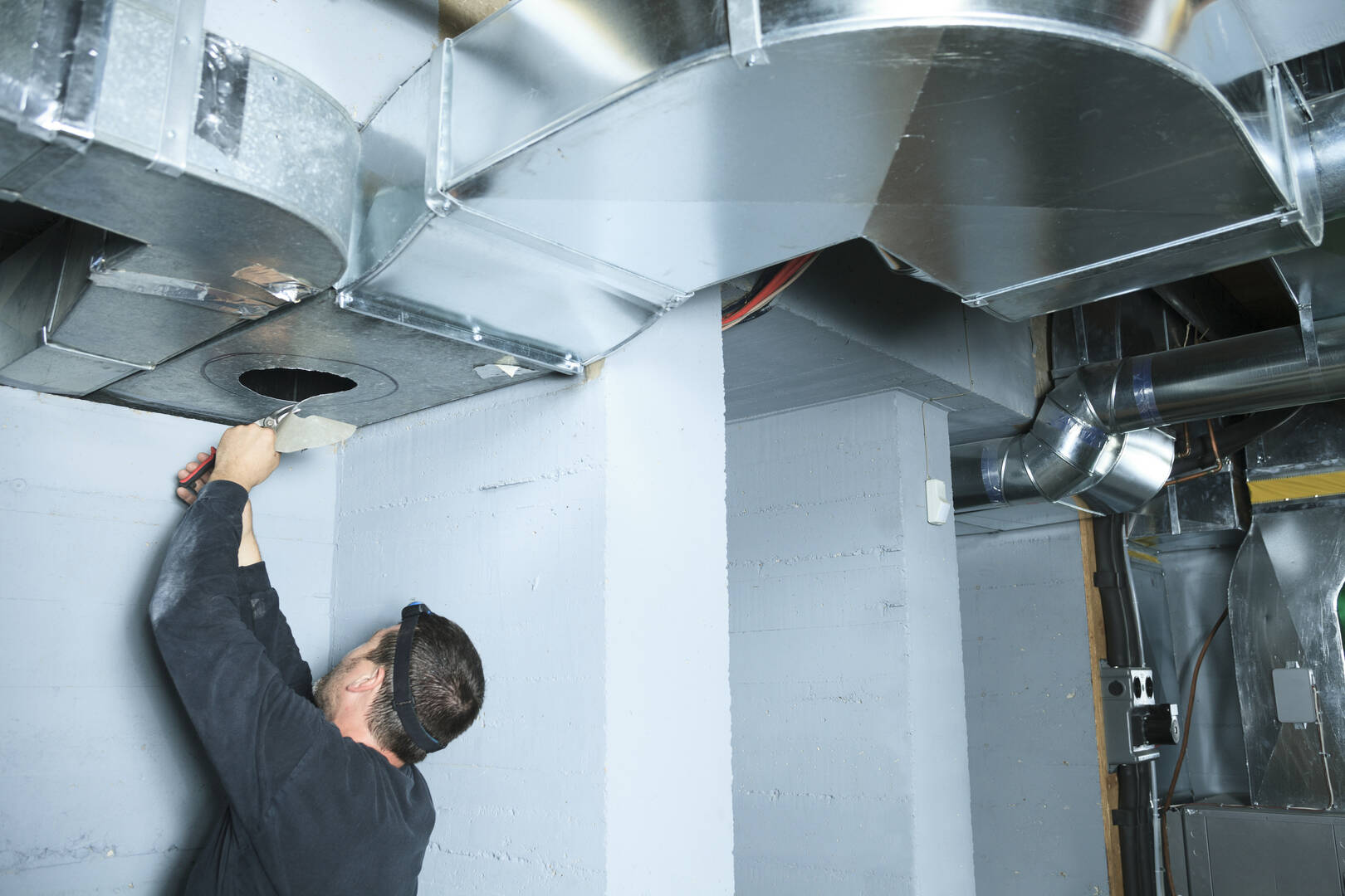 B & J Heating & Air Conditioning logo