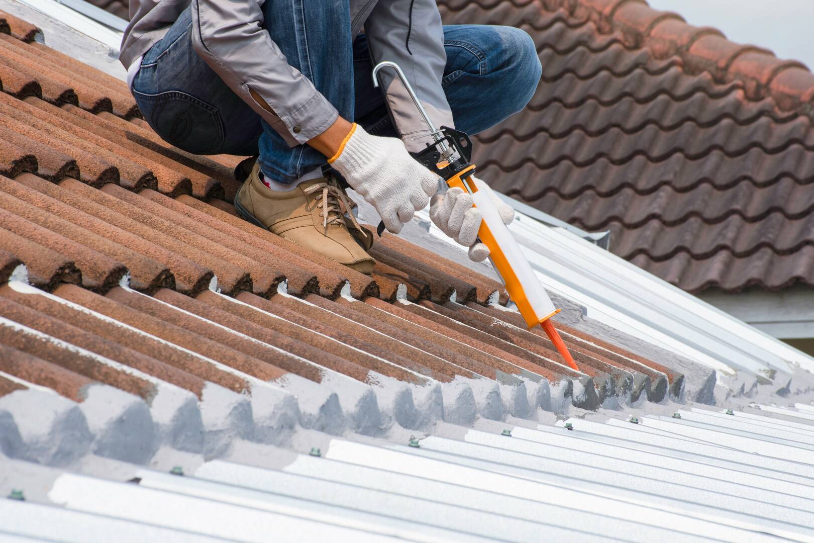 Loyalty Roofing & Construction logo