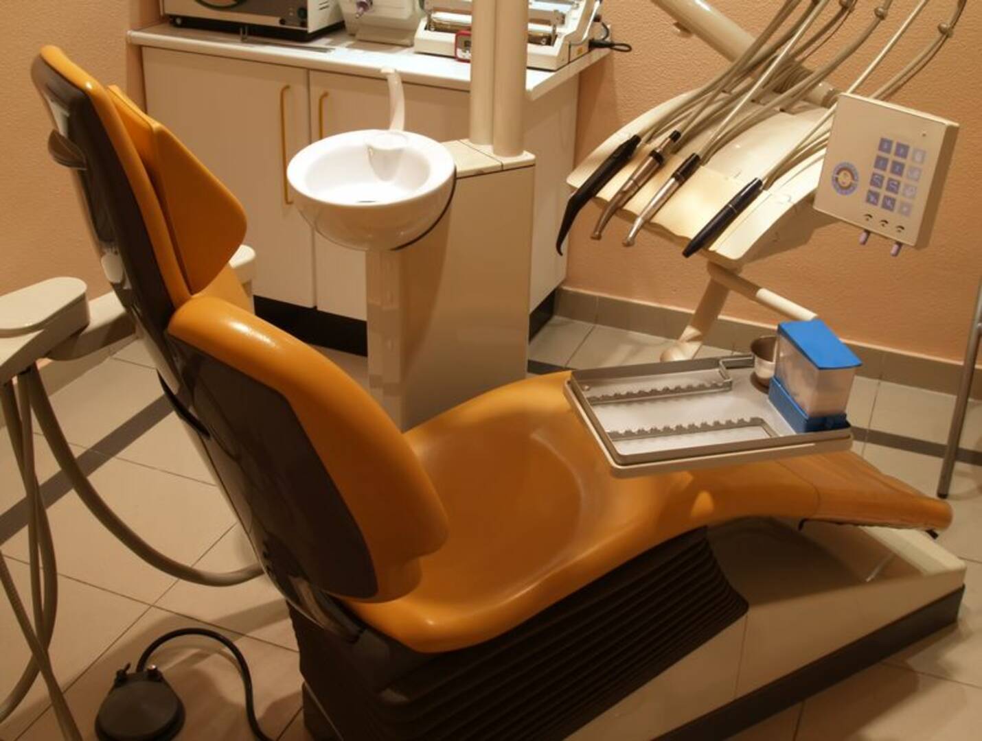 Cruz Davis Family and Cosmetic Dentistry logo